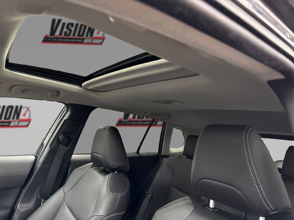 Used 2023 Toyota Corolla Cross XLE w/ Convenience Package image 21