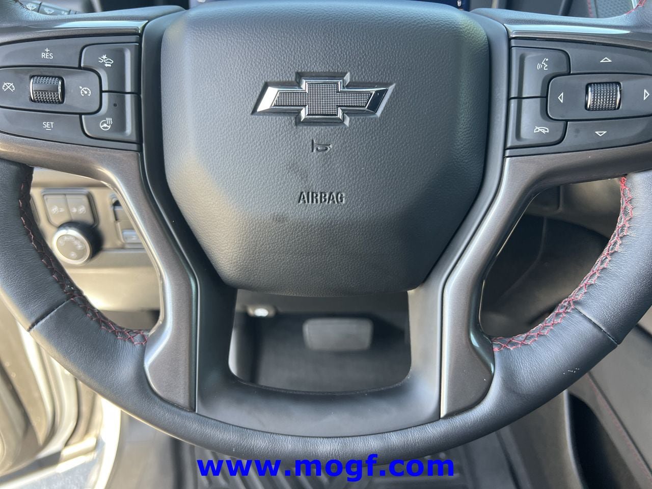 Used 2022 Chevrolet Tahoe RST w/ Sport Performance Package AWD/4WD image 13