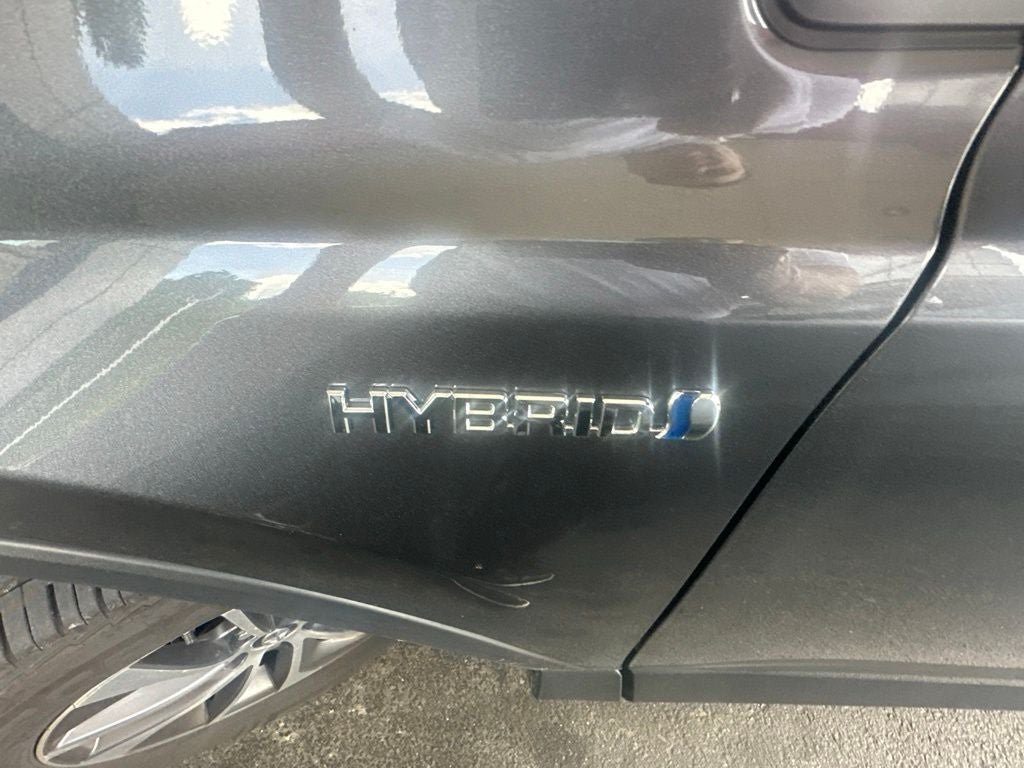 Used 2017 Toyota RAV4 XLE w/ Carpet Mat Package AWD/4WD image 6