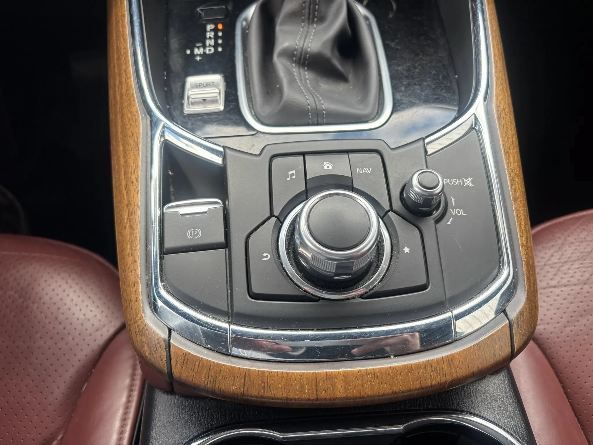 Used 2018 MAZDA CX-9 Signature AWD/4WD image 29