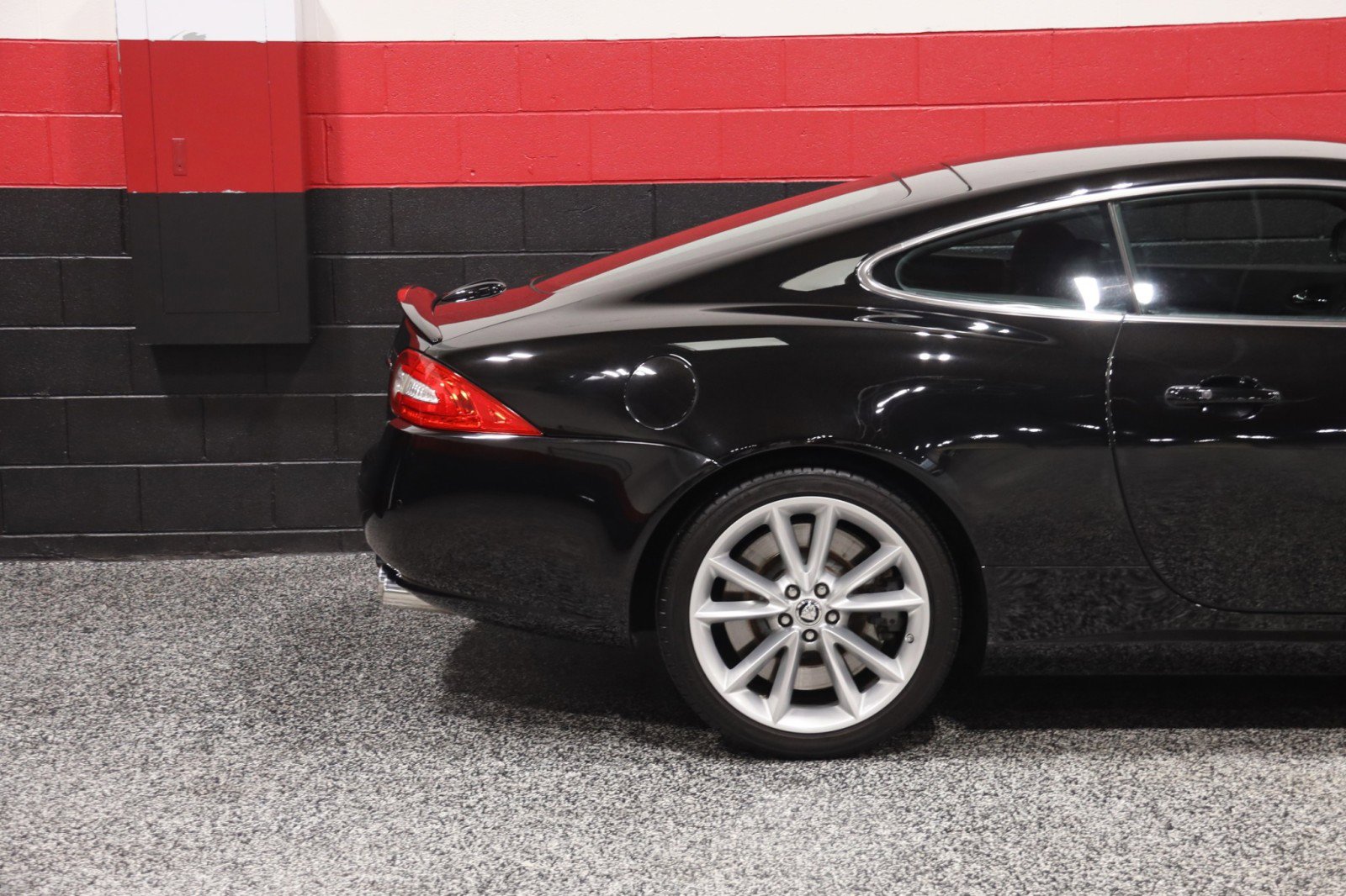 Used 2011 Jaguar XKR R image 5