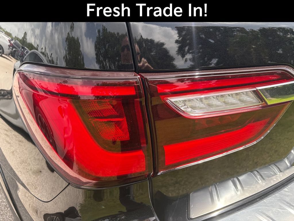 Used 2019 INFINITI QX80 Luxe w/ 22" Wheel Package AWD/4WD image 11