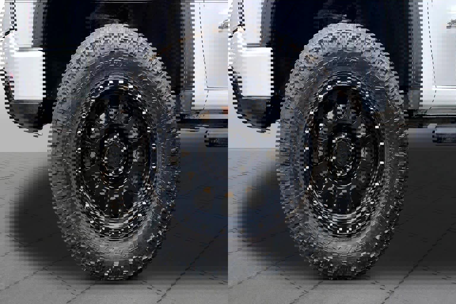 Used 2023 GMC Sierra 1500 AT4 AWD/4WD image 11