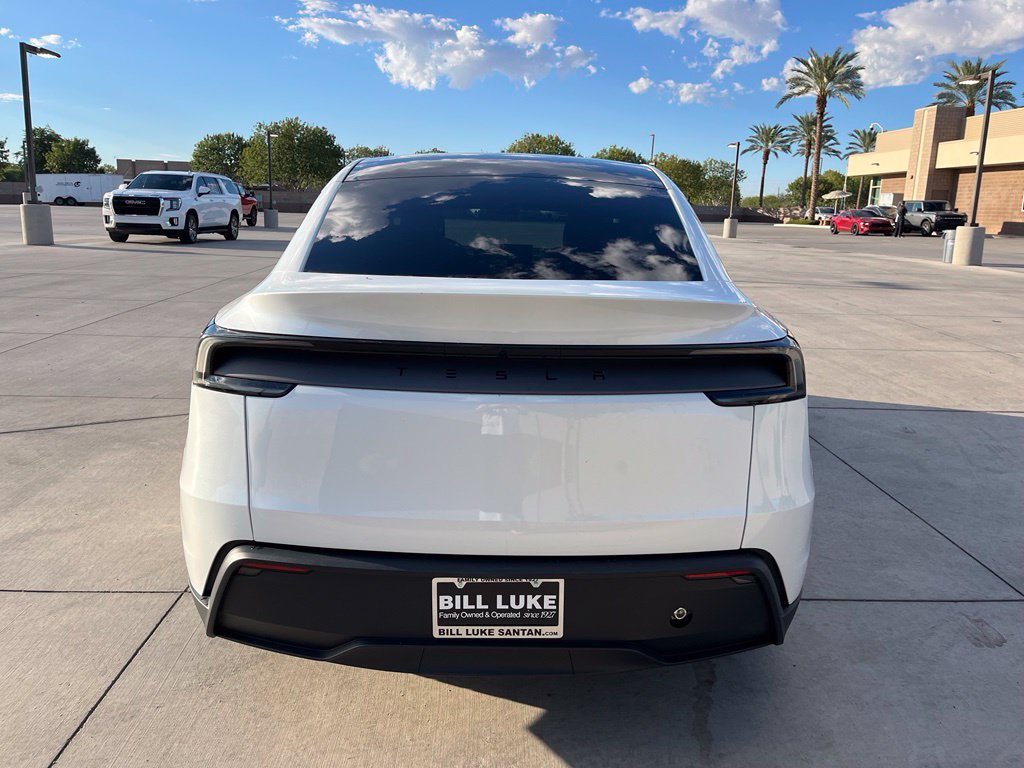Used 2026 Tesla Model Y 2WD image 8