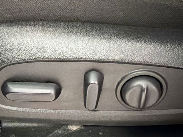 Used 2020 Chevrolet Equinox LT image 17