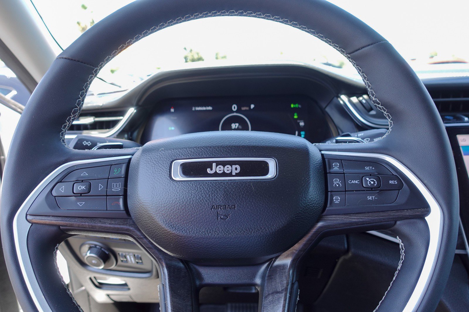Used 2022 Jeep Grand Cherokee Limited 4xe AWD/4WD image 15
