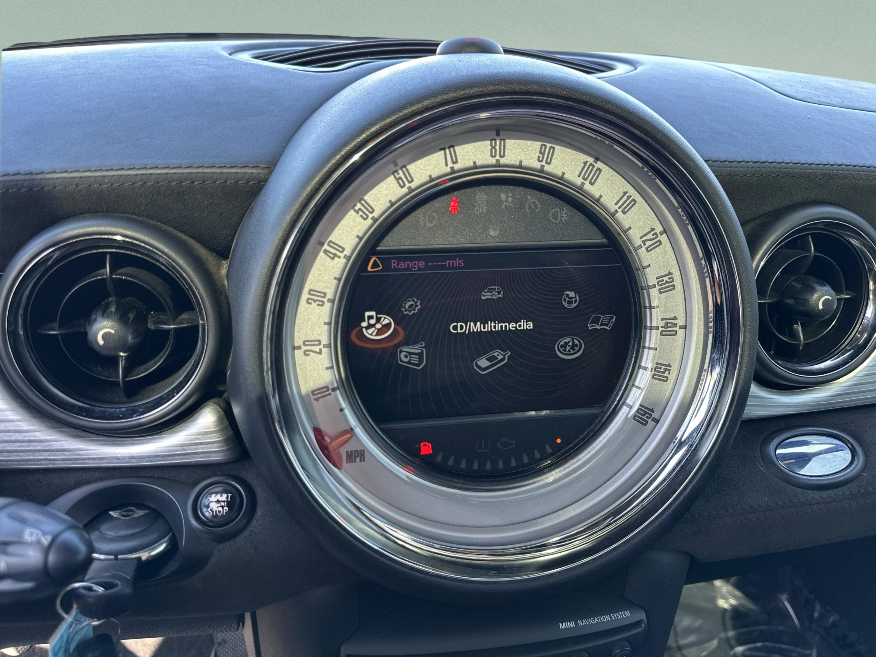 Used 2014 MINI Cooper Clubman FWD image 17