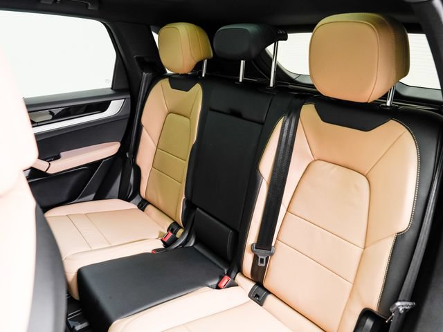 Certified 2026 Porsche Cayenne AWD/4WD image 24