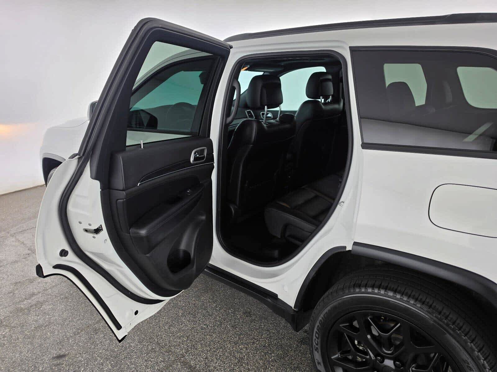 Used 2020 Jeep Grand Cherokee Limited RWD image 15