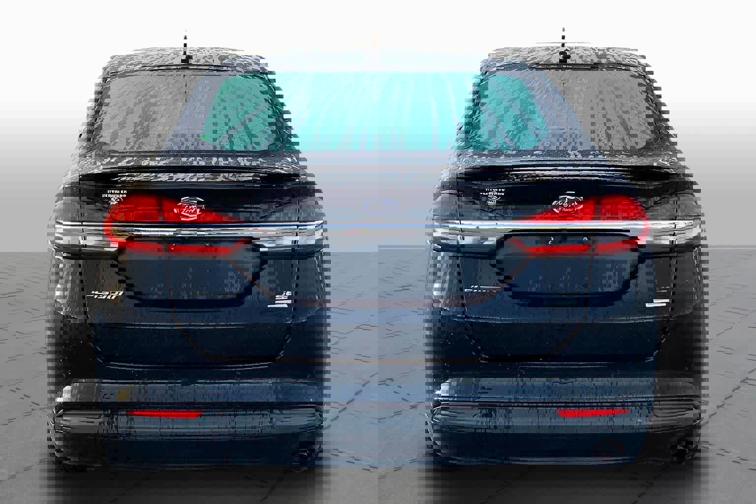 Used 2017 Ford Fusion SE w/ Equipment Group 201A image 5