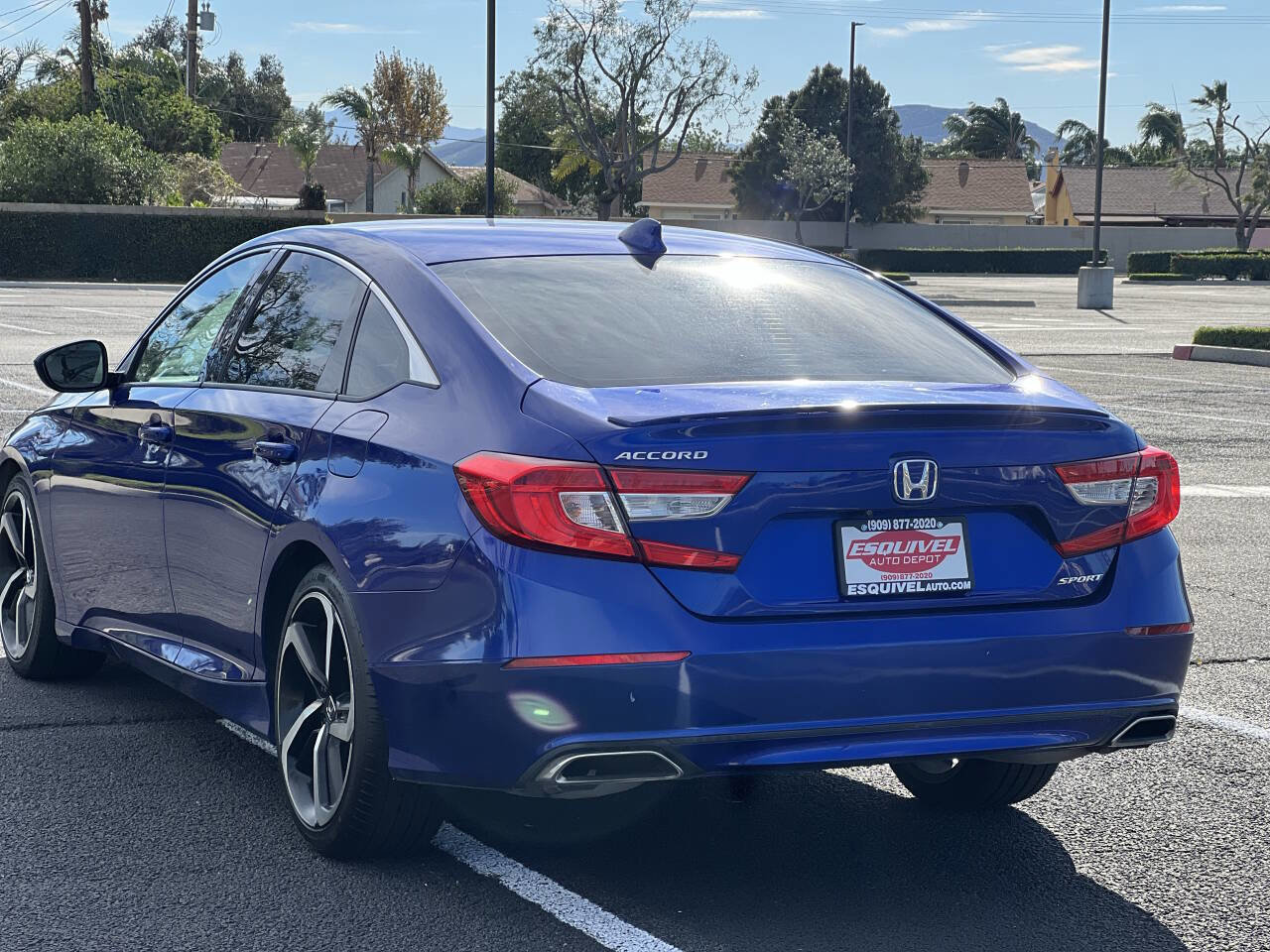 Used 2018 Honda Accord Sport image 12