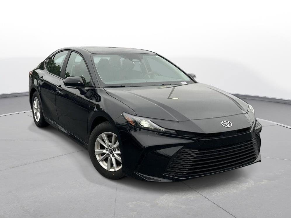 Used 2026 Toyota Camry LE FWD image 4