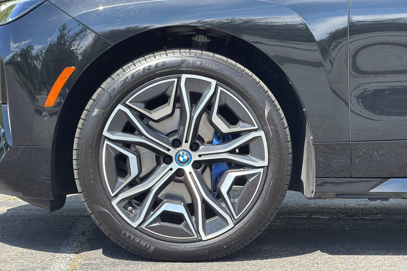 Certified 2024 BMW iX xDrive50 w/ Premium Package image 39