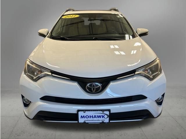 Used 2017 Toyota RAV4 XLE AWD/4WD image 9