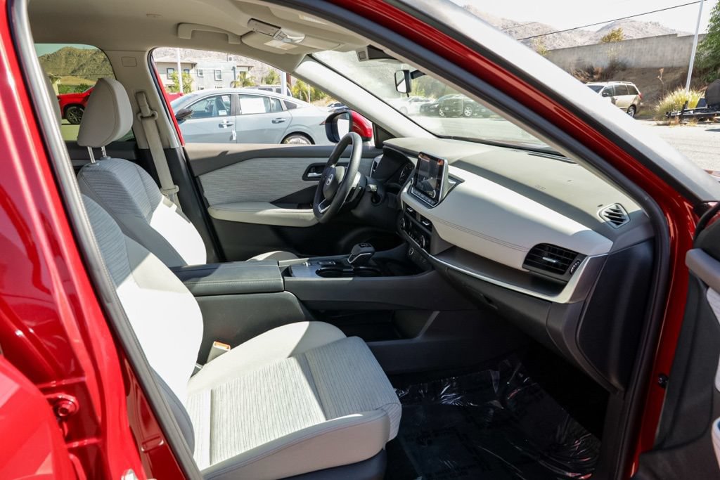 Used 2023 Nissan Rogue SV FWD image 21