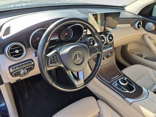 Used 2019 Mercedes-Benz GLC 350e 4MATIC image 10