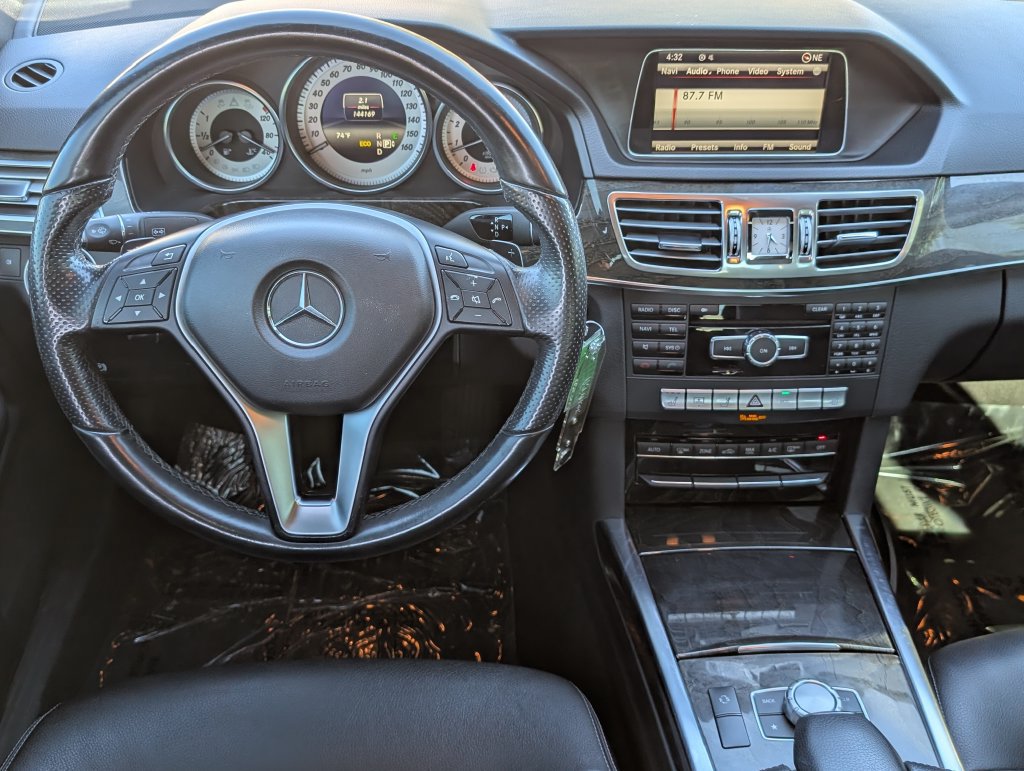 Used 2014 Mercedes-Benz E 350 4MATIC Sedan image 27