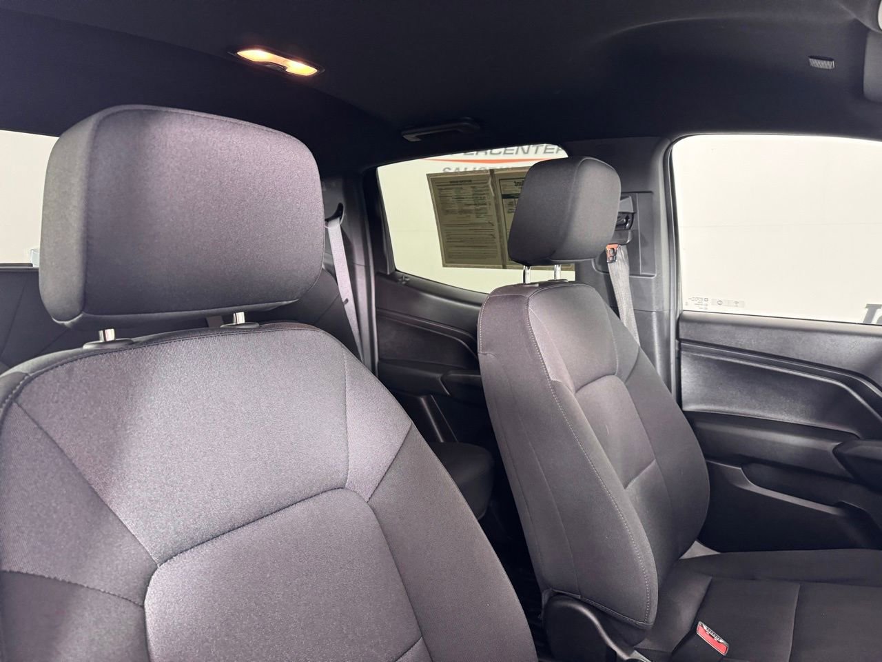 Used 2024 Chevrolet Colorado W/T image 31