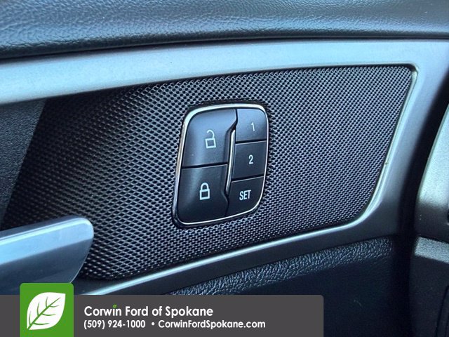 Used 2017 Ford Fusion SE AWD/4WD image 20