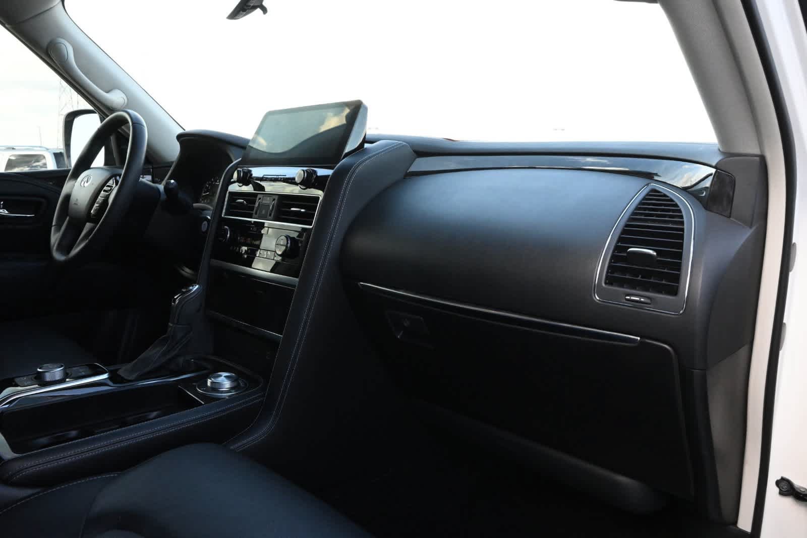 Used 2022 INFINITI QX80 Luxe w/ Cargo Package AWD/4WD image 22