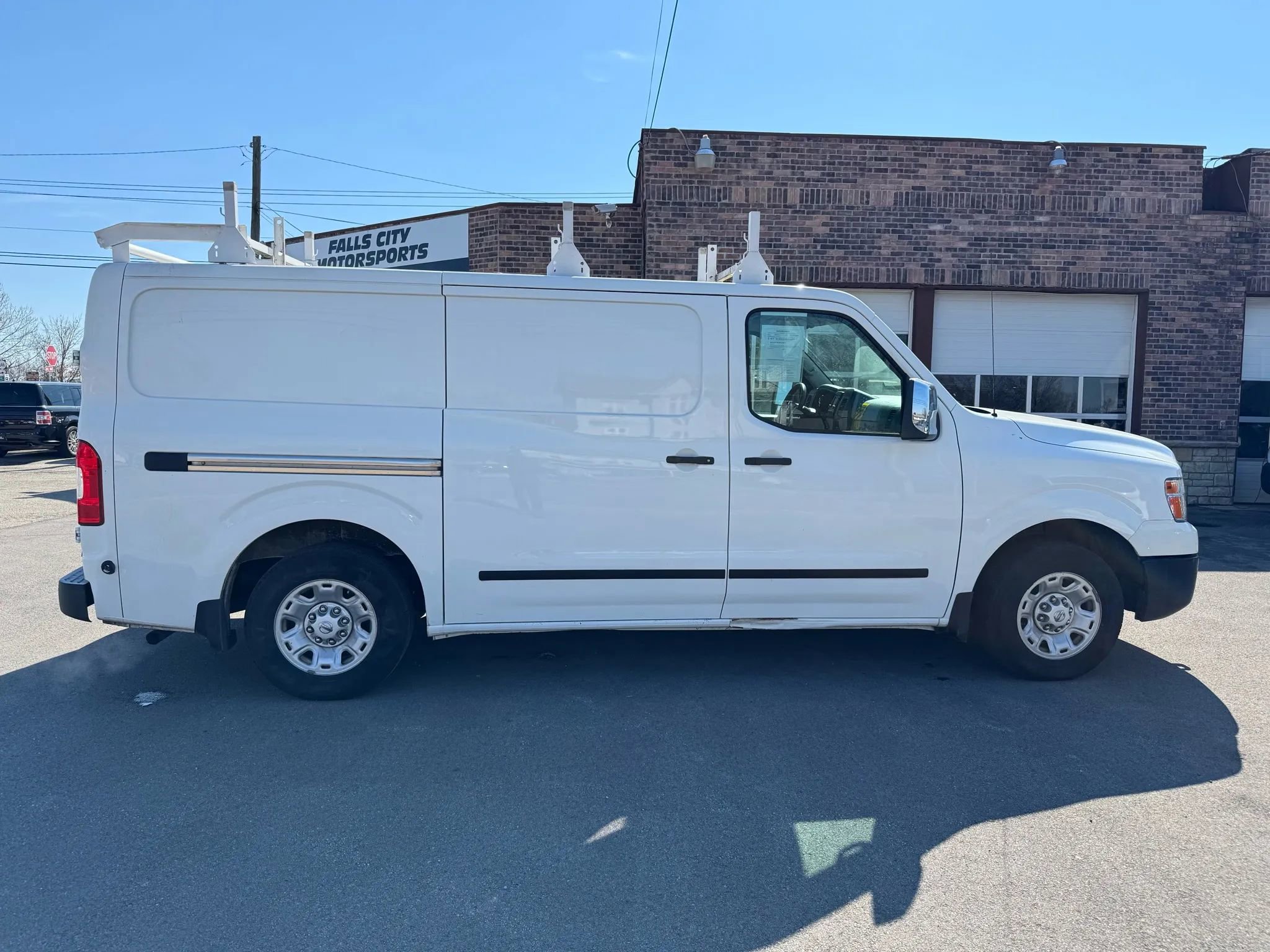 Used 2020 Nissan NV 2500 SV w/ Navigation Package image 17