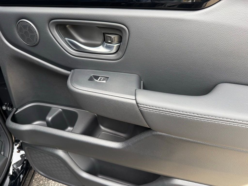 Used 2025 Honda Pilot EX-L image 41