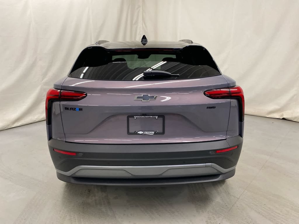 New 2025 Chevrolet Blazer EV LT AWD/4WD image 7