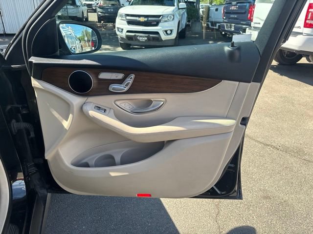 Used 2022 Mercedes-Benz GLC 300 4MATIC image 39