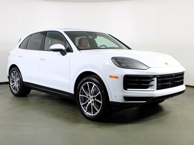 Certified 2025 Porsche Cayenne image 9