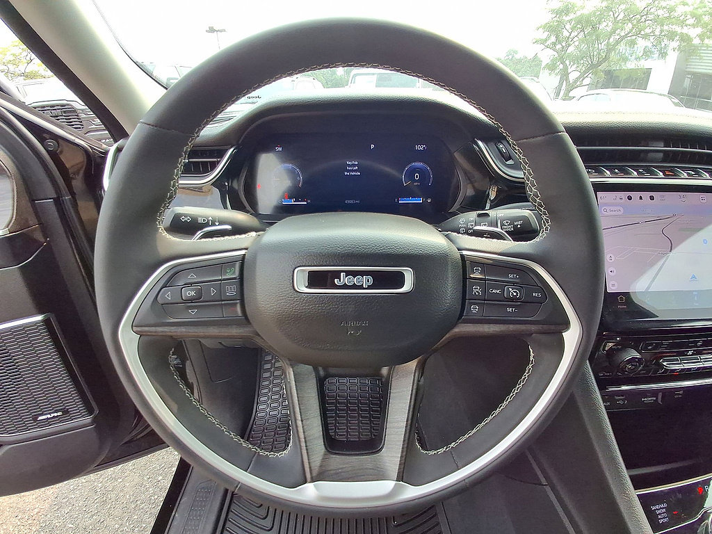 Certified 2023 Jeep Grand Cherokee L Limited w/ Black Appearance Package AWD/4WD image 22