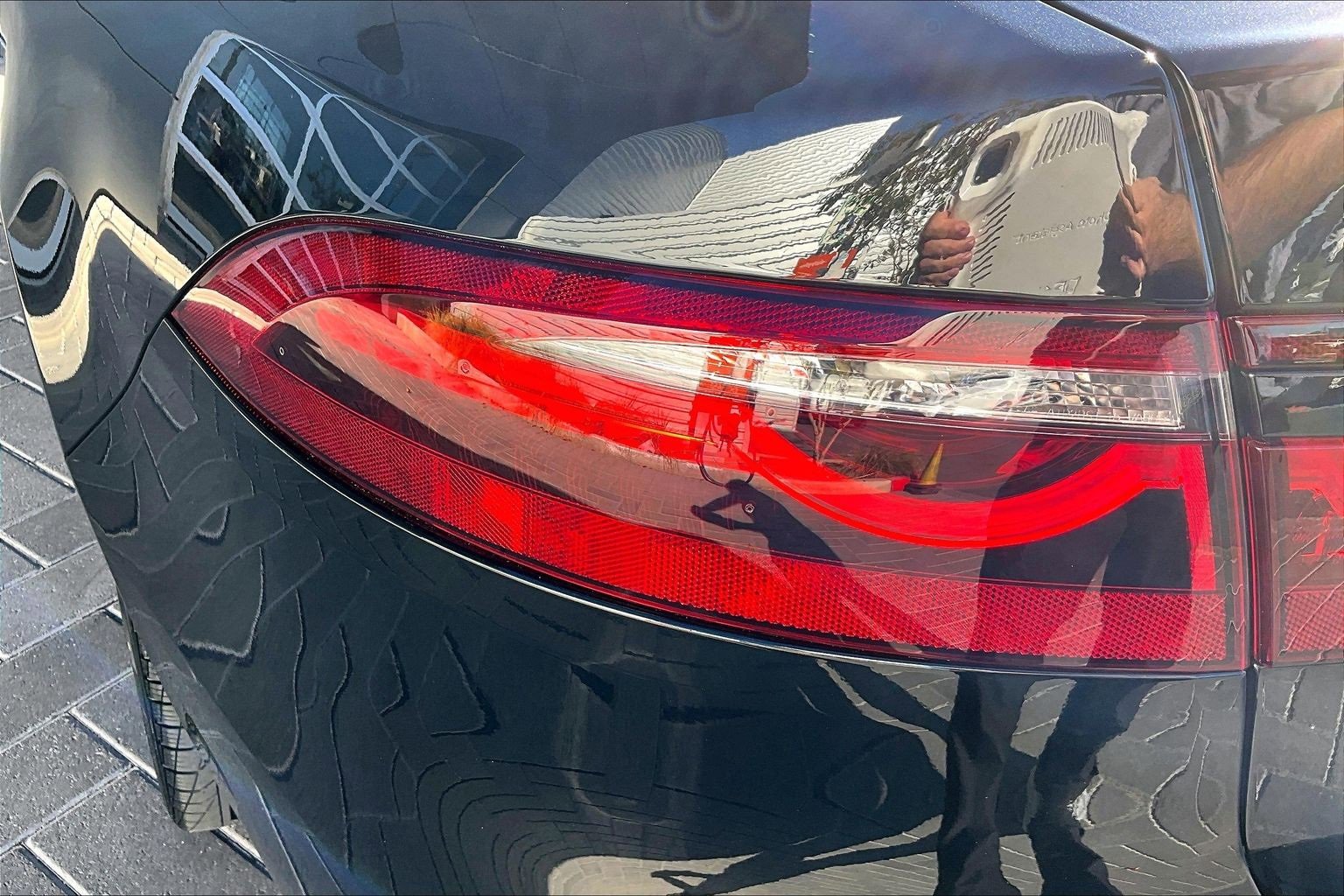 Used 2024 Jaguar XF R-Dynamic SE image 28