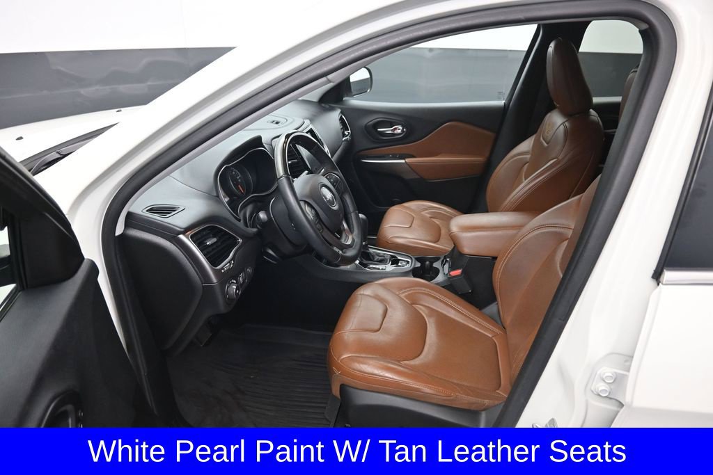 Used 2019 Jeep Cherokee Overland AWD/4WD image 9