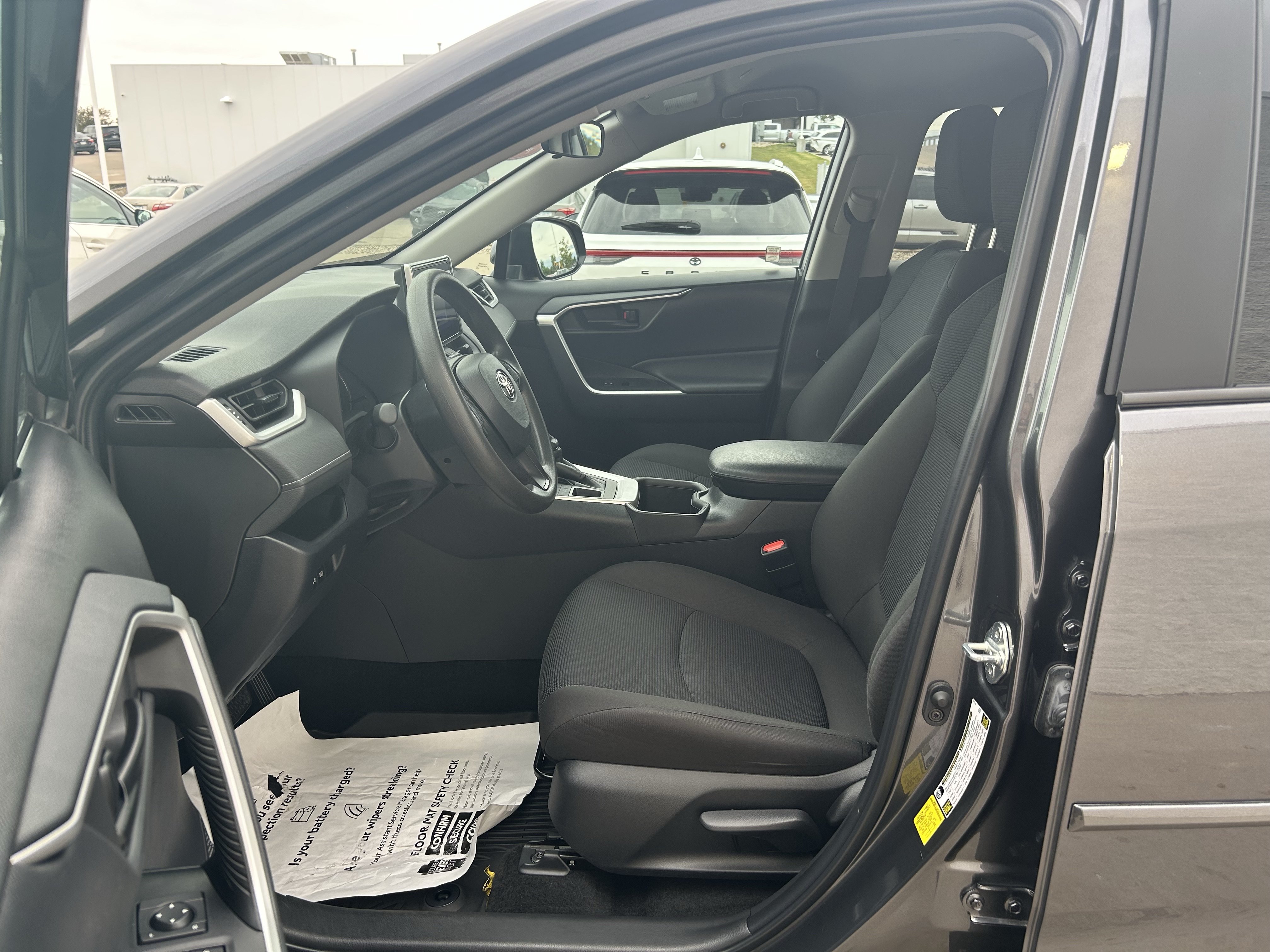 Used 2023 Toyota RAV4 LE AWD/4WD image 13