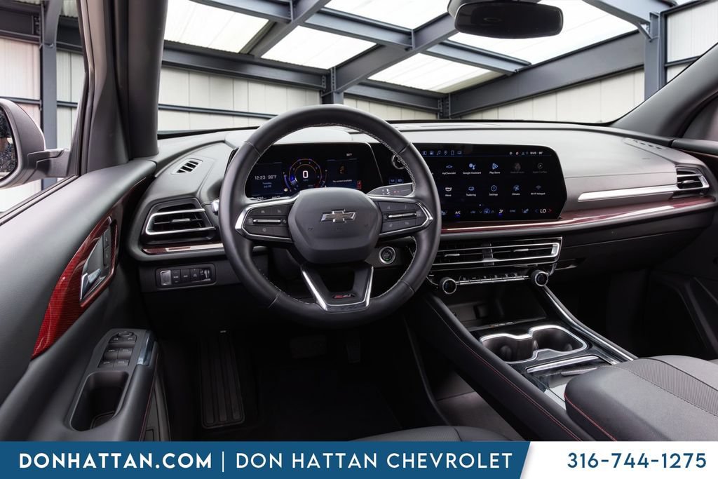 Used 2025 Chevrolet Traverse Z71 AWD/4WD image 17