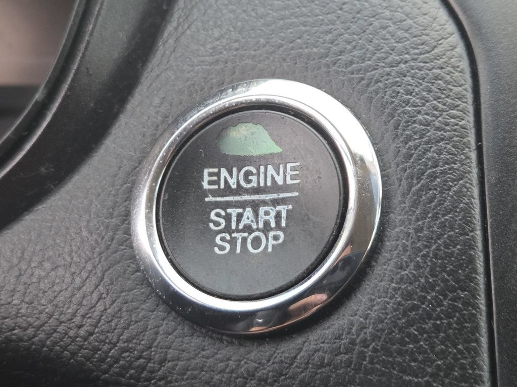 Used 2018 Ford Fusion SE w/ Equipment Group 201A FWD image 30