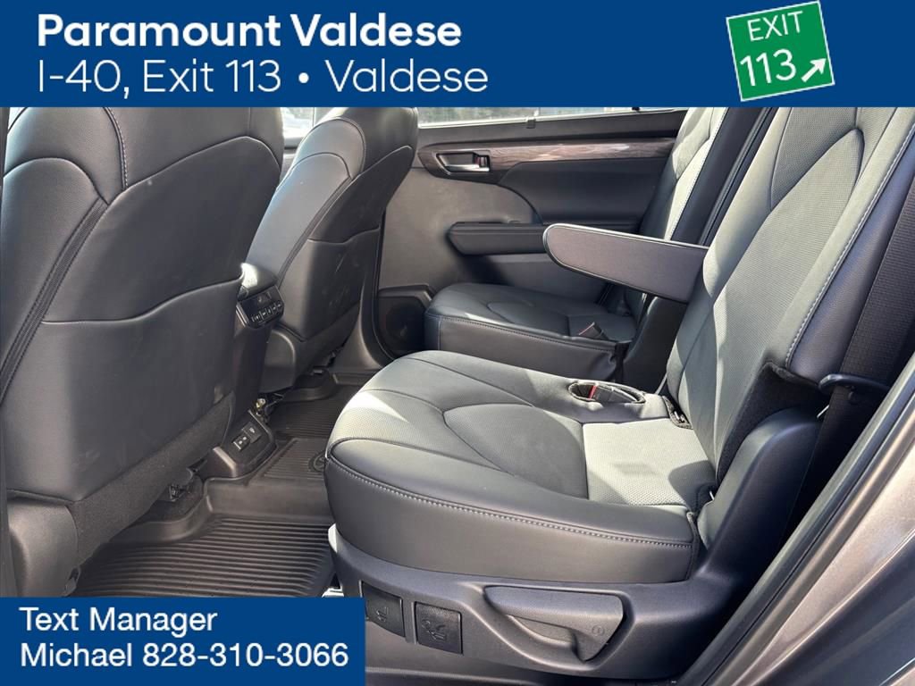 Used 2025 Toyota Highlander Limited image 11