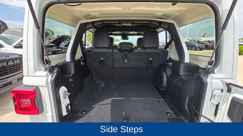 New 2025 Jeep Wrangler Sahara image 17