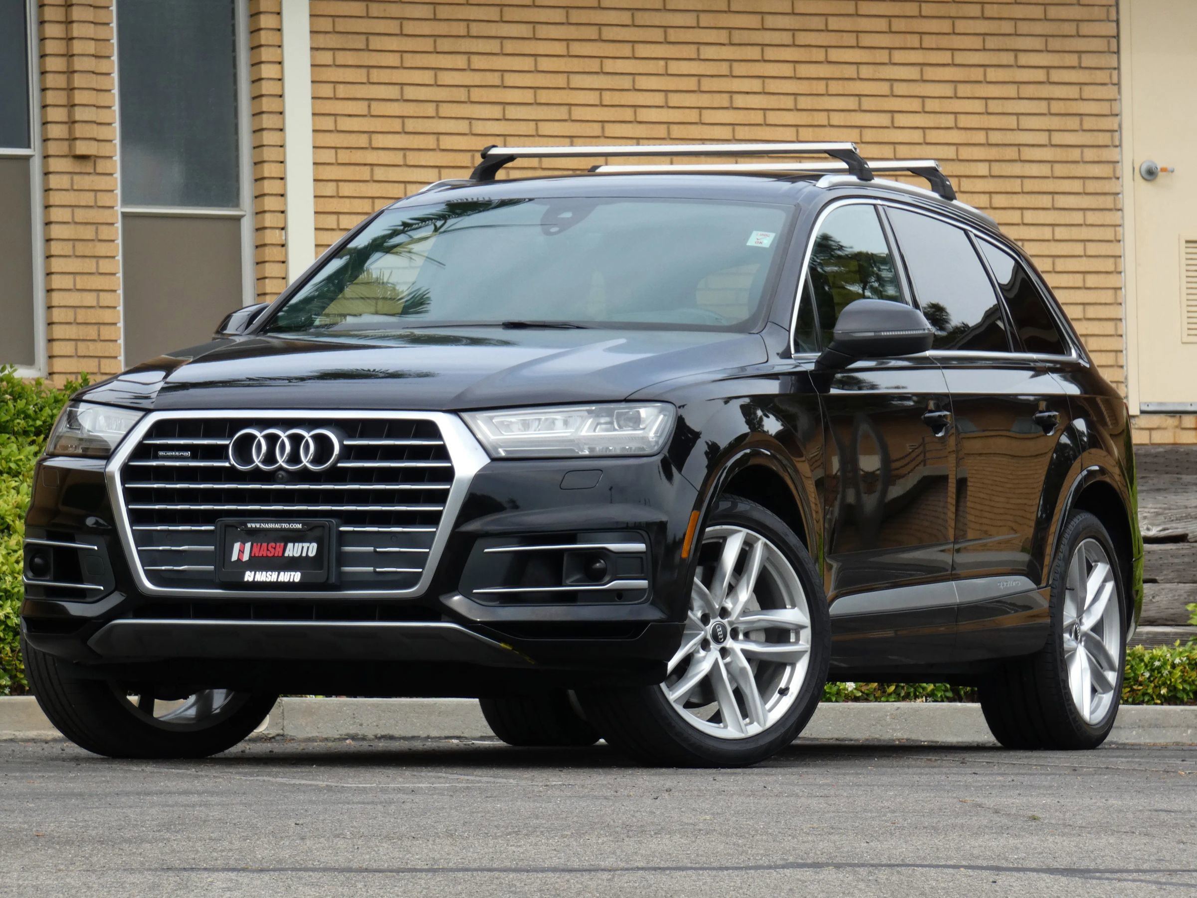 Used 2017 Audi Q7 3.0T Prestige w/ Prestige Package image 4