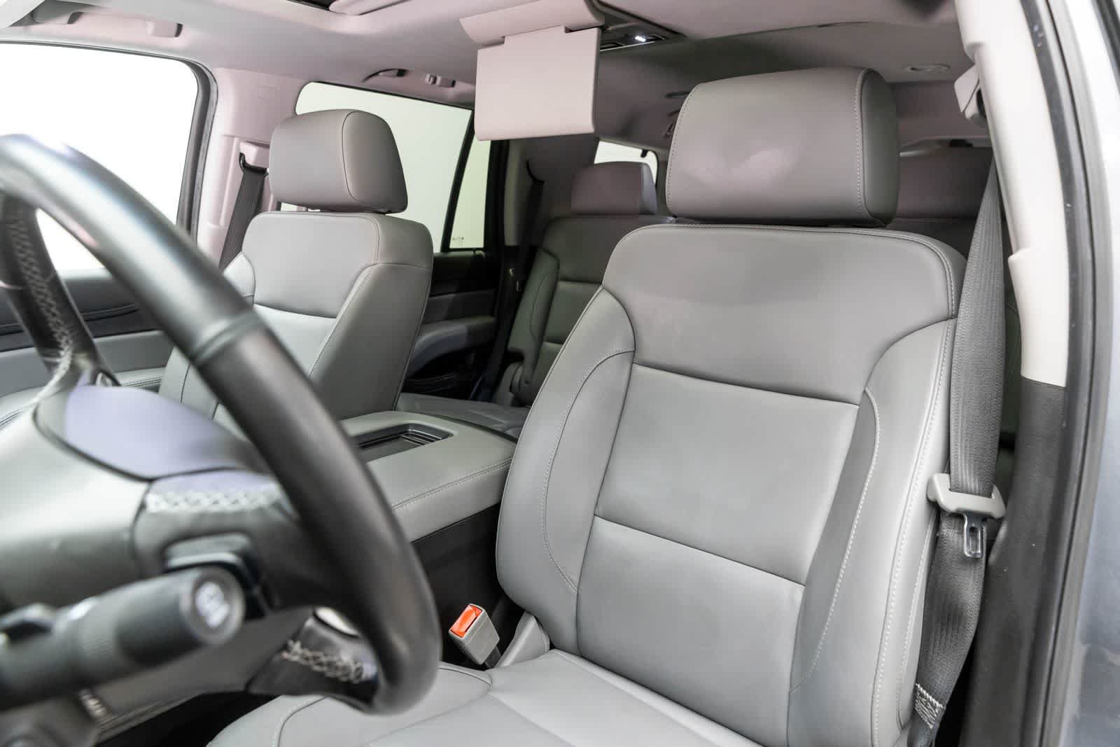 Used 2018 Chevrolet Tahoe LT w/ LT Signature Package AWD/4WD image 12