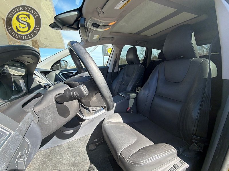 Used 2015 Volvo XC60 T5 Premier FWD image 12