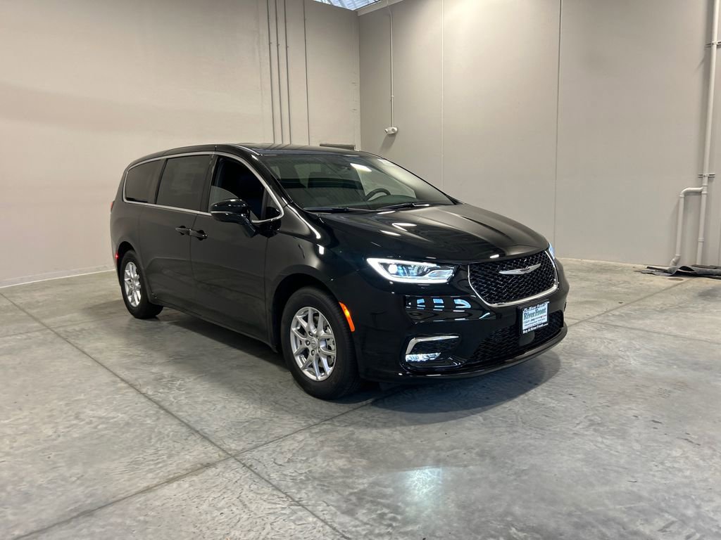 New 2026 Chrysler Pacifica Select FWD image 4