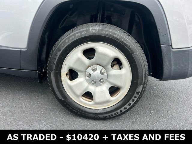 Used 2017 Jeep Cherokee Sport image 10