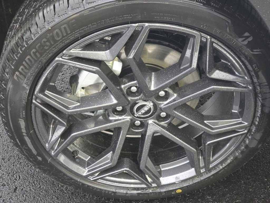 New 2026 Nissan Kicks SR w/ Cold Weather Package image 18