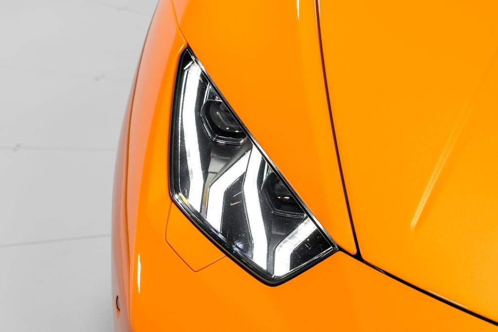 Used 2015 Lamborghini Huracan LP 610-4 image 36