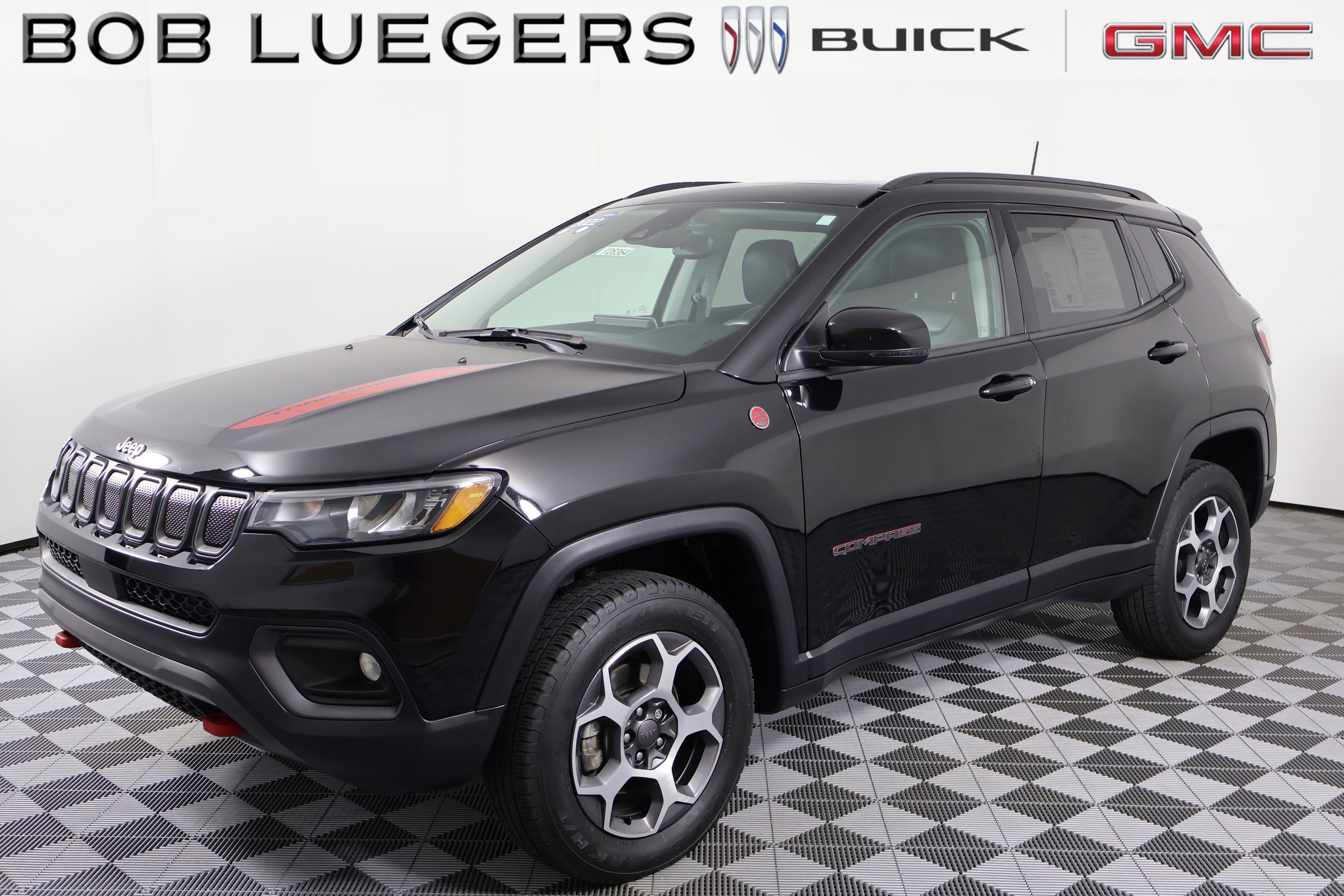 Used 2022 Jeep Compass Trailhawk w/ Sun and Sound Group AWD/4WD image 5