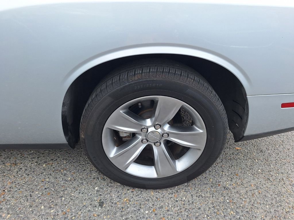 Used 2021 Dodge Challenger SXT w/ Driver Convenience Group image 21