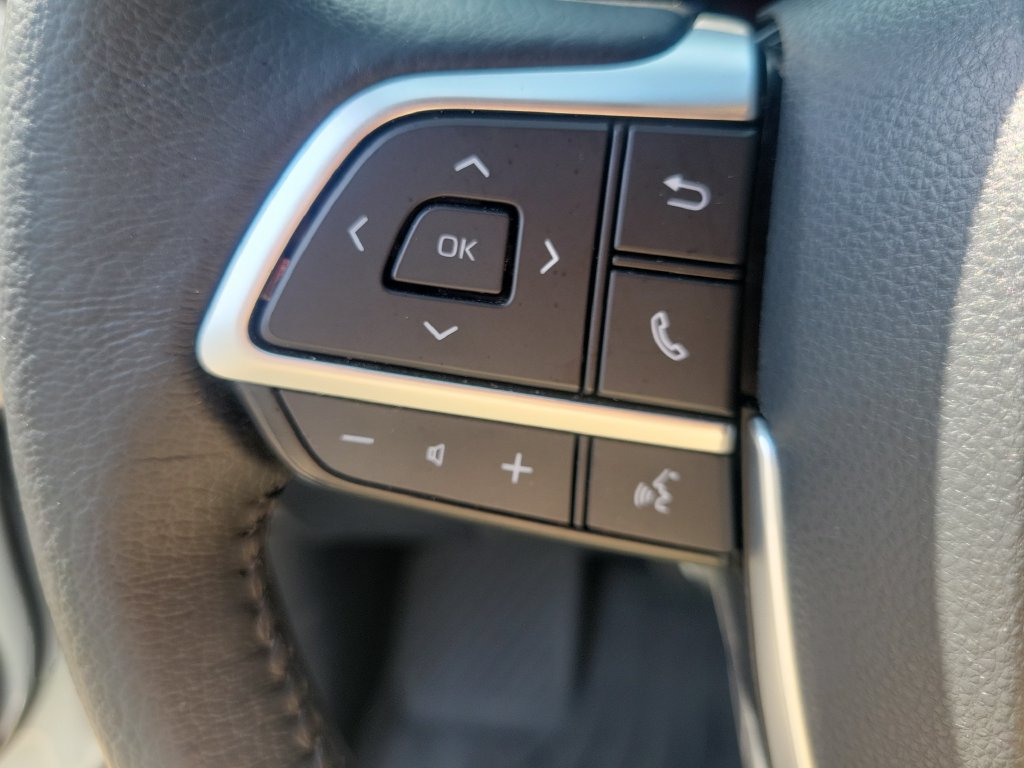 Used 2022 Toyota Sienna XLE FWD image 32