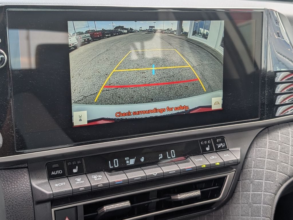 Used 2025 Toyota Camry XLE AWD/4WD image 21