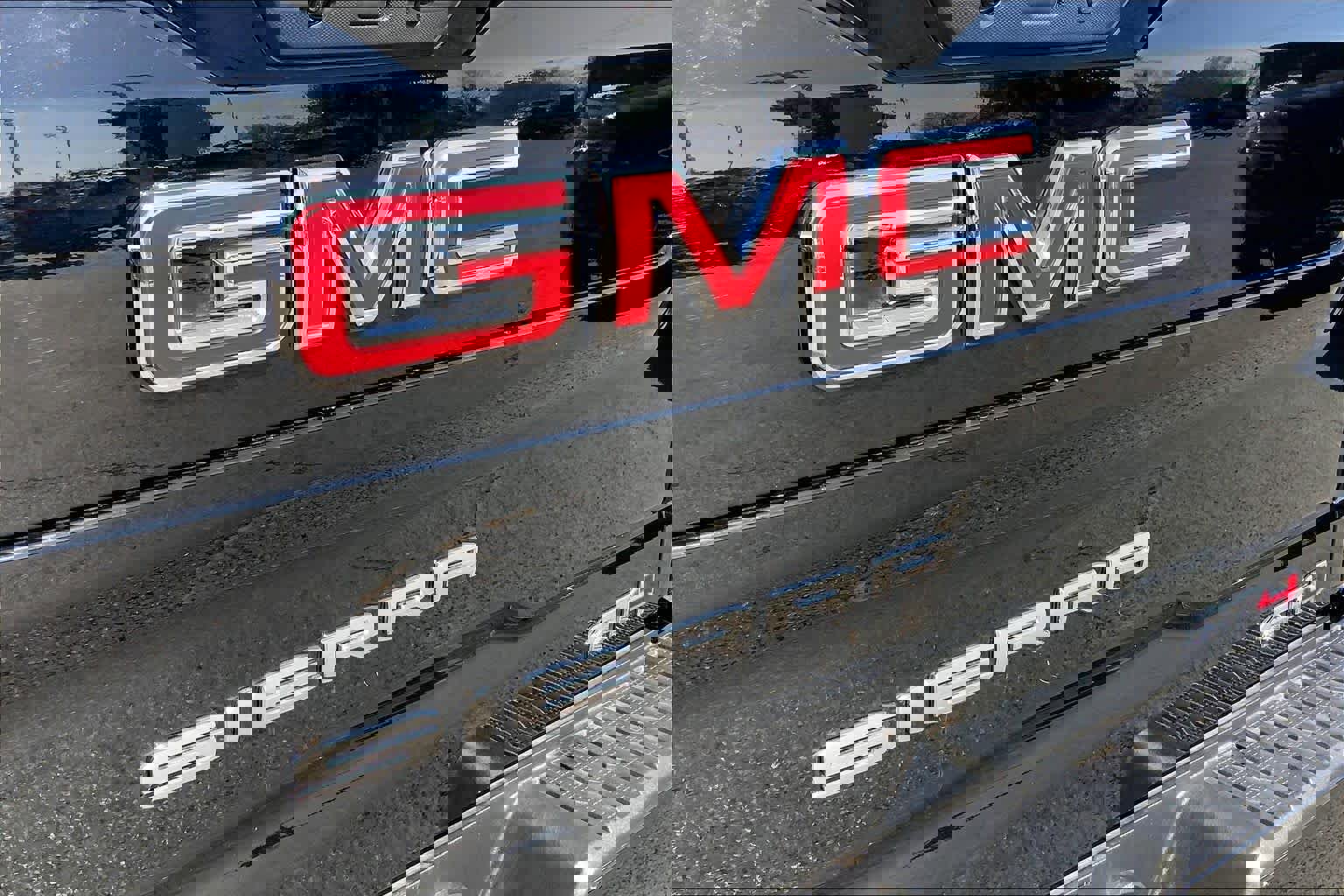 Used 2025 GMC Sierra 2500 AT4 w/ AT4 Premium Plus Package image 31