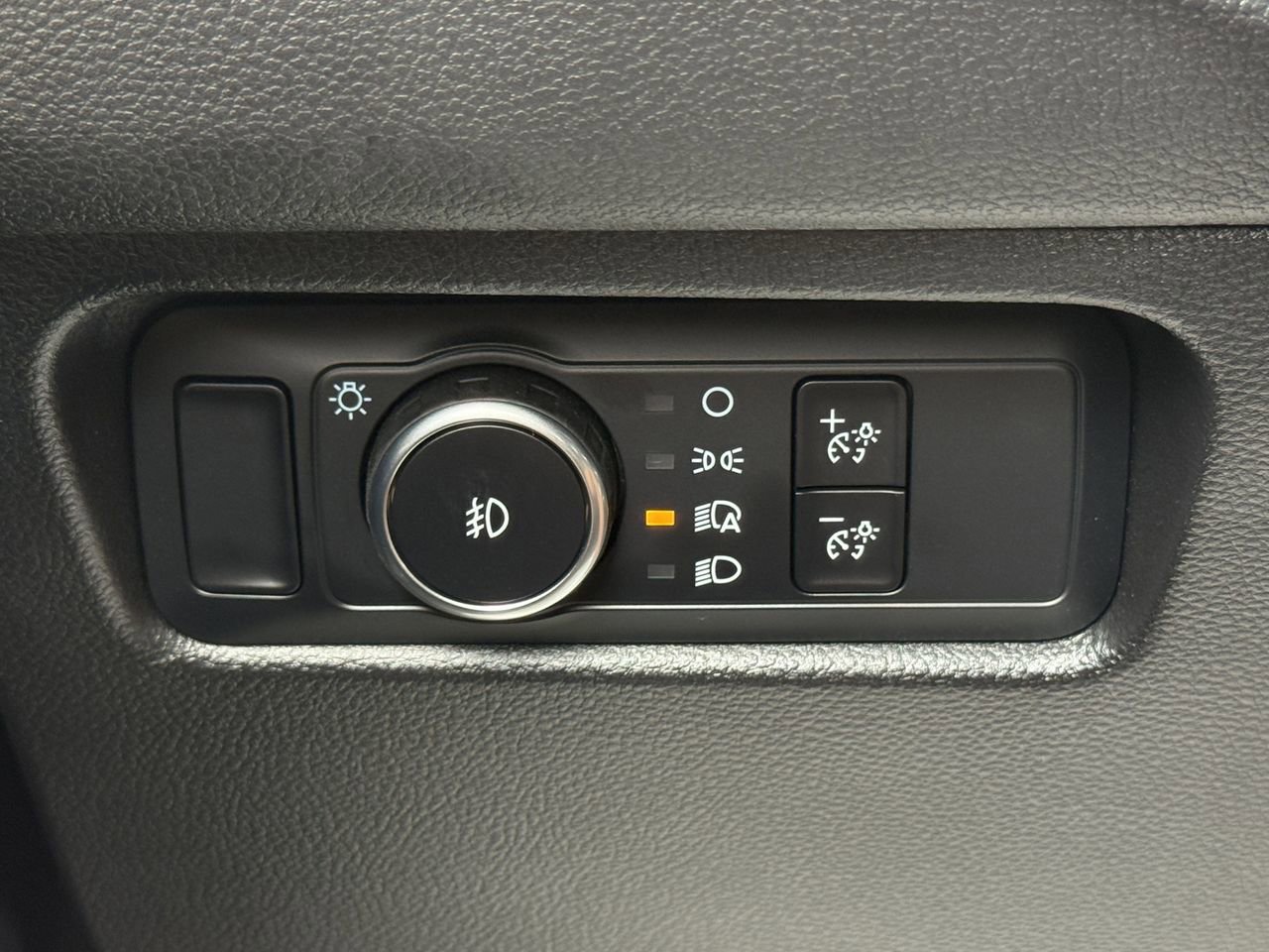 Used 2025 Ford Ranger XLT w/ Trailer Tow Package RWD image 23